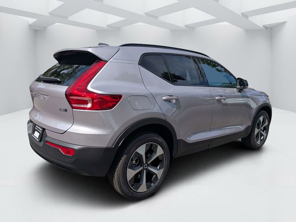 New 2026 Volvo XC40 B5 Plus SUV
