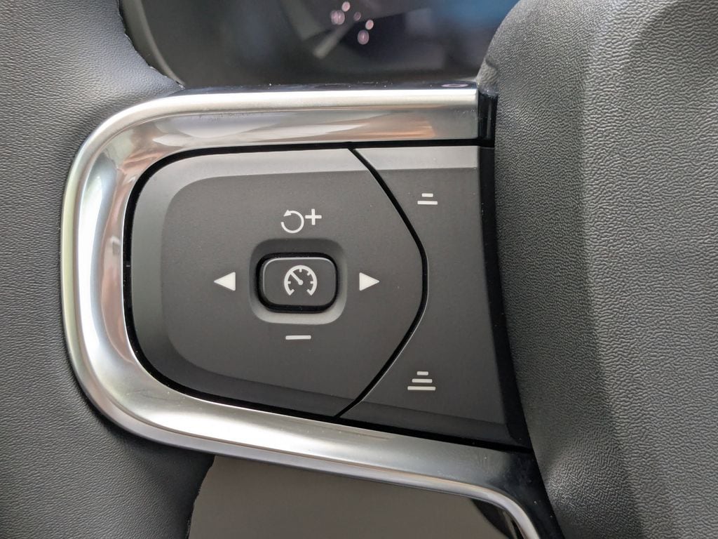 2026 Volvo XC40 Plus - Photo 27