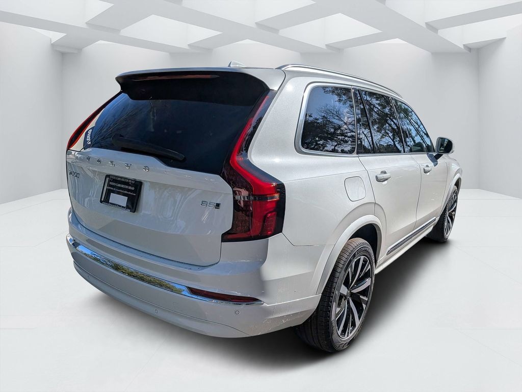 New 2026 Volvo XC90 B5 Core SUV