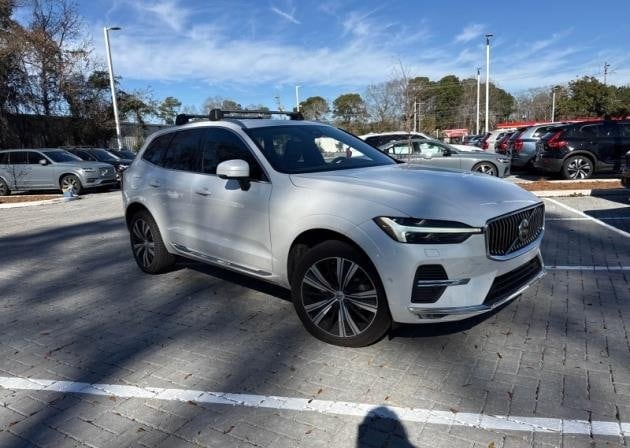 2023 Volvo XC60 Plus's photo