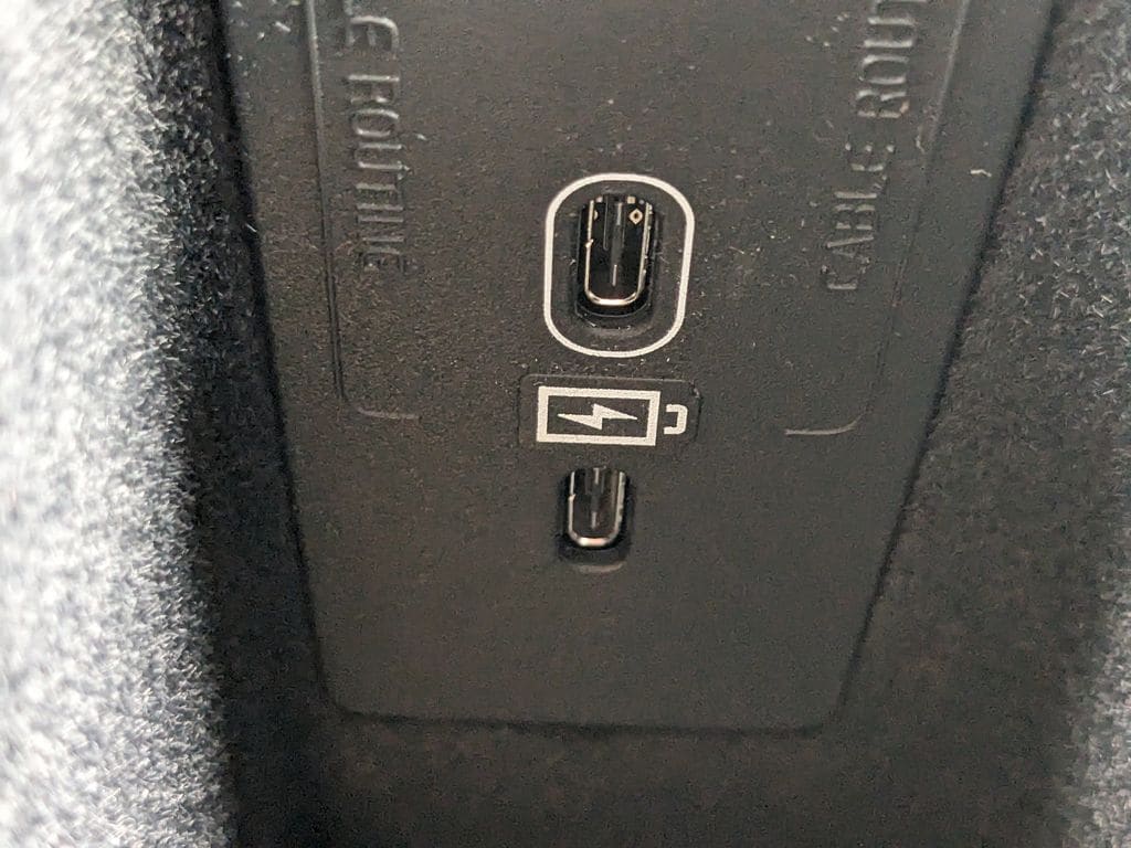 2025 Volvo XC60 Plus - Photo 25