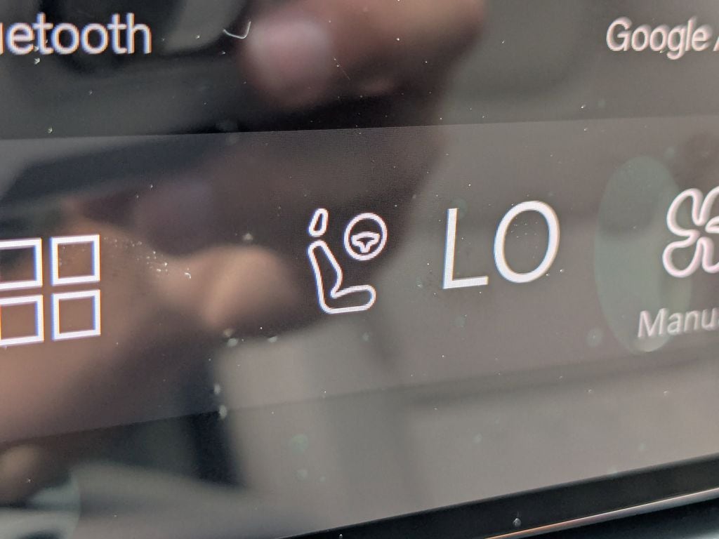 2025 Volvo EX90 Plus - Photo 25