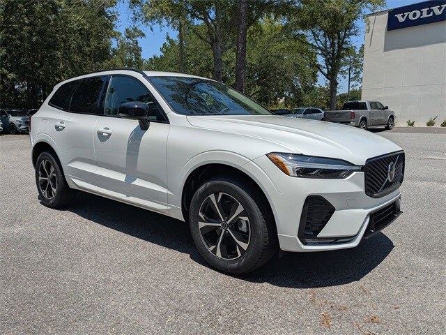 2026 Volvo XC60 B5 Core photo 2