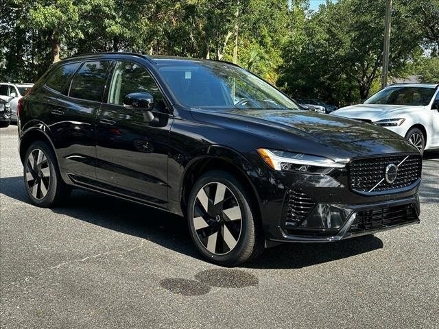 2025 Volvo XC60 T8 Plus photo 2