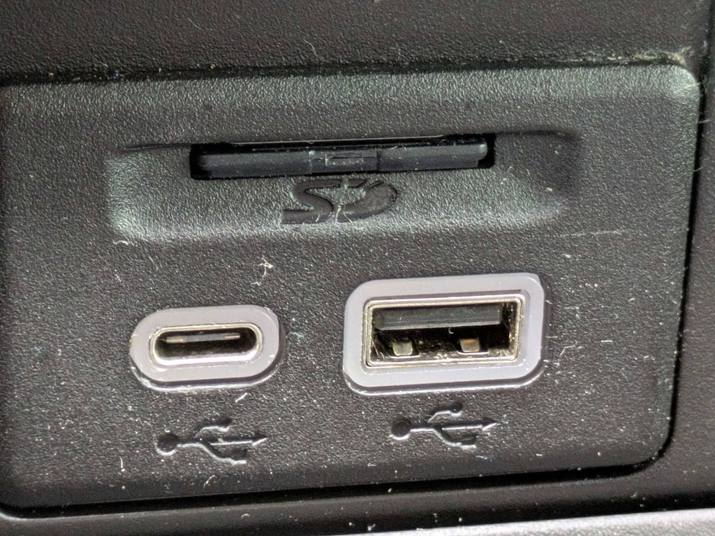 2021 GMC Yukon Denali - Photo 24