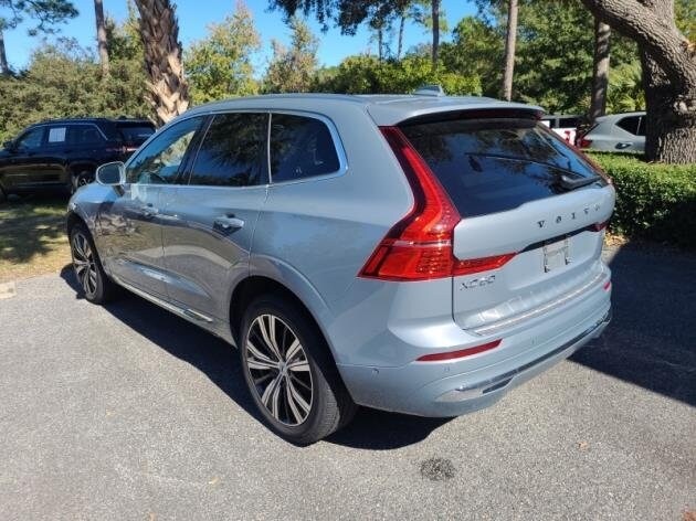 2023 Volvo XC60 B5 Plus photo 3
