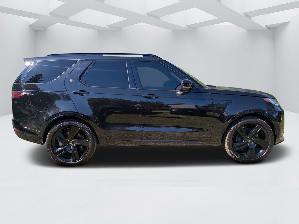 Used 2024 Land Rover Discovery Dynamic SE SUV