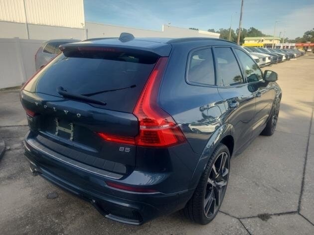 2023 Volvo XC60 B5 Ultimate photo 3