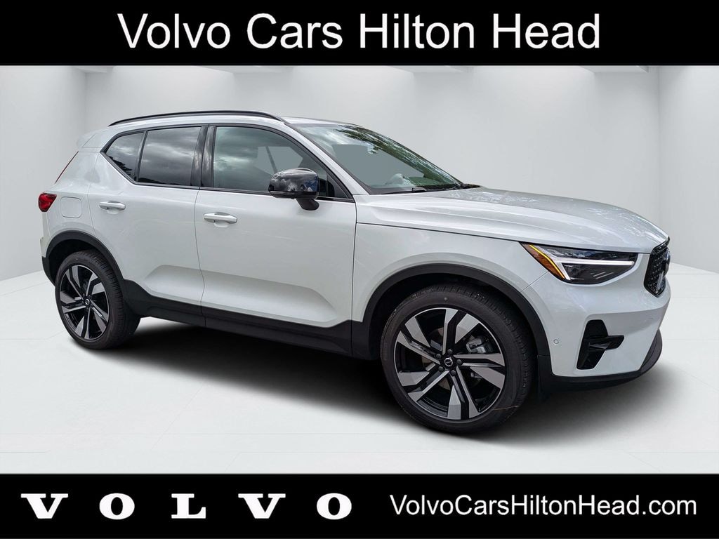 New 2026 Volvo XC40 B5 Plus SUV