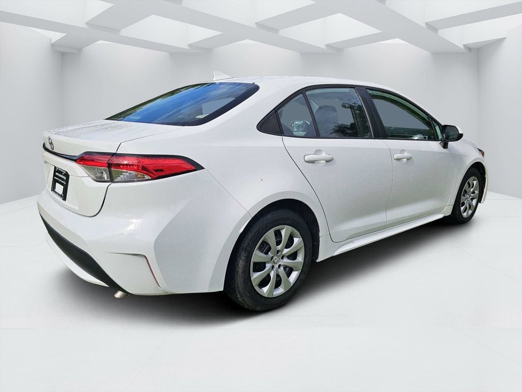 Used 2022 Toyota Corolla LE Sedan