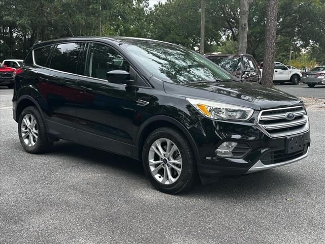 Used 2017 Ford Escape SE with VIN 1FMCU9G98HUA24914 for sale in Bluffton, SC