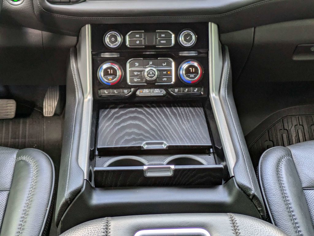 2021 GMC Yukon Denali - Photo 18