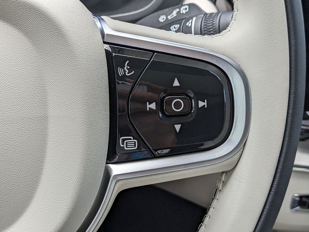 2026 Volvo XC60 Ultra - Photo 28