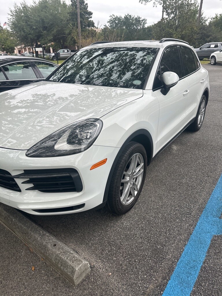 2019 Porsche Cayenne Base photo 2