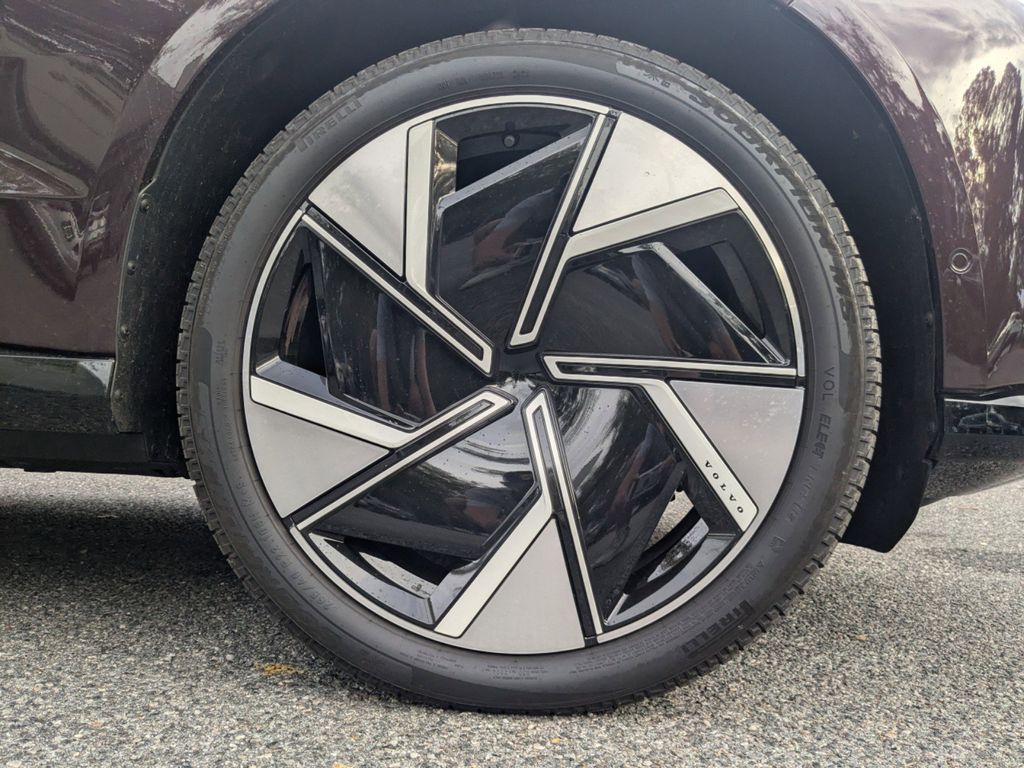2025 Volvo EX90 Ultra - Photo 10
