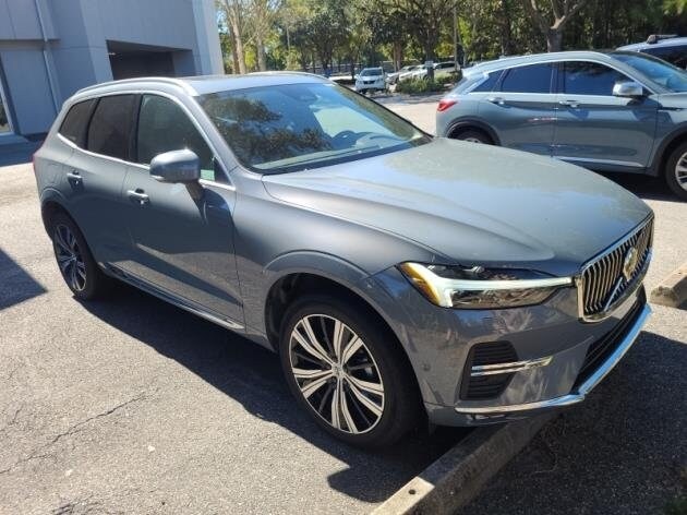 2023 Volvo XC60 B5 Plus photo 2