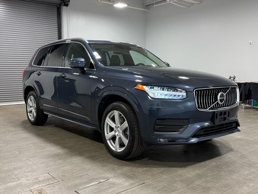 Used 2022 Volvo XC90 T5 Momentum SUV