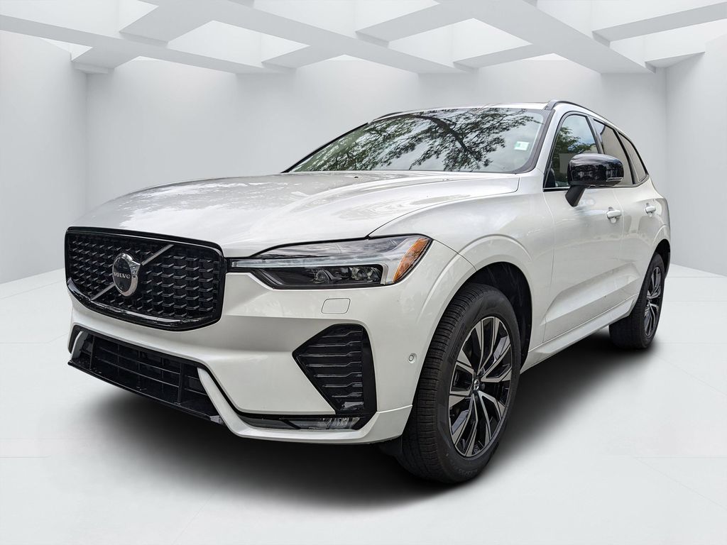 2025 Volvo XC60 Plus - Photo 7