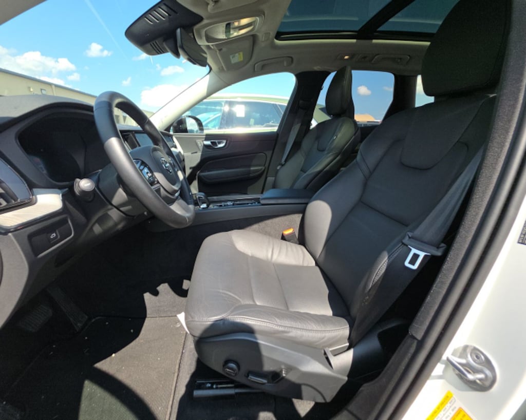 Used 2025 Volvo XC60 B5 Plus SUV