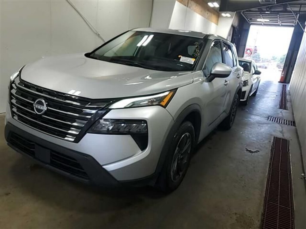 Used 2024 Nissan Rogue SV SUV