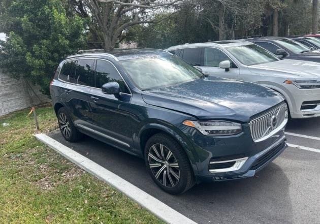 2023 Volvo XC90 Plus's photo