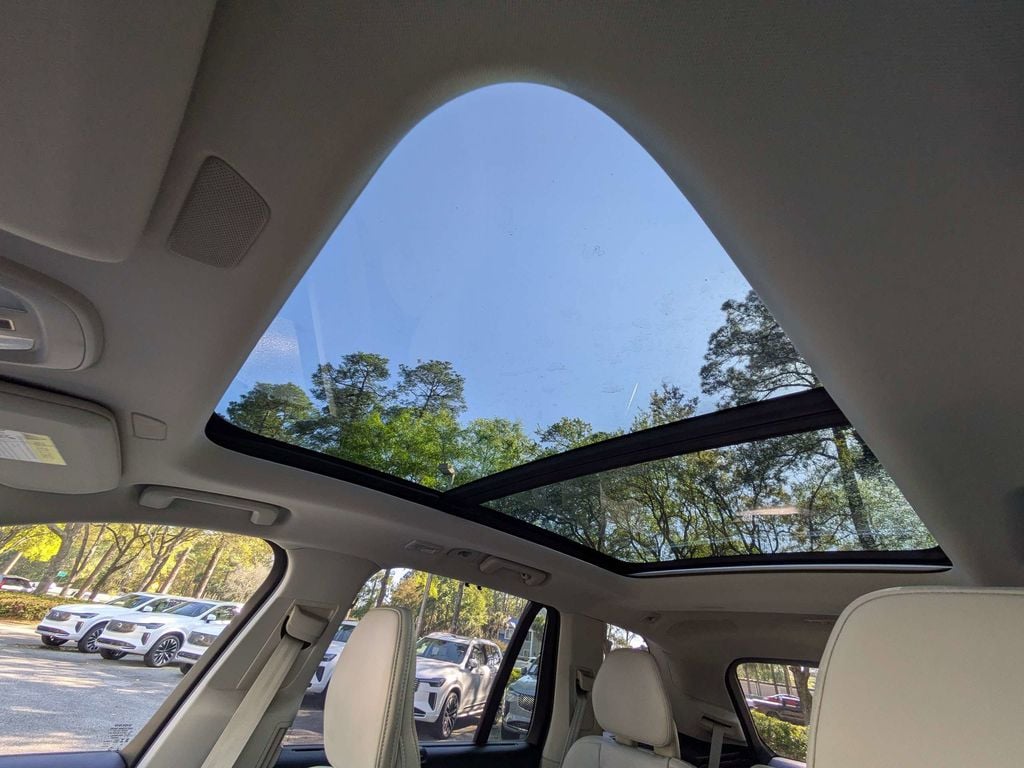 2026 Volvo XC90 Ultra - Photo 24