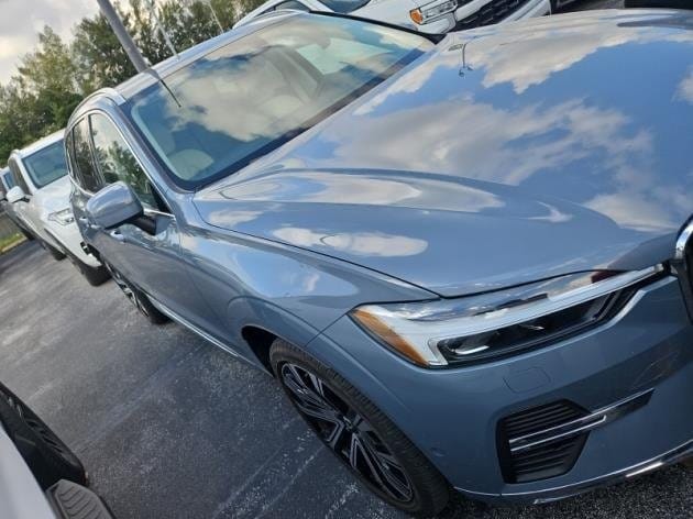 2023 Volvo XC60 Ultimate's photo