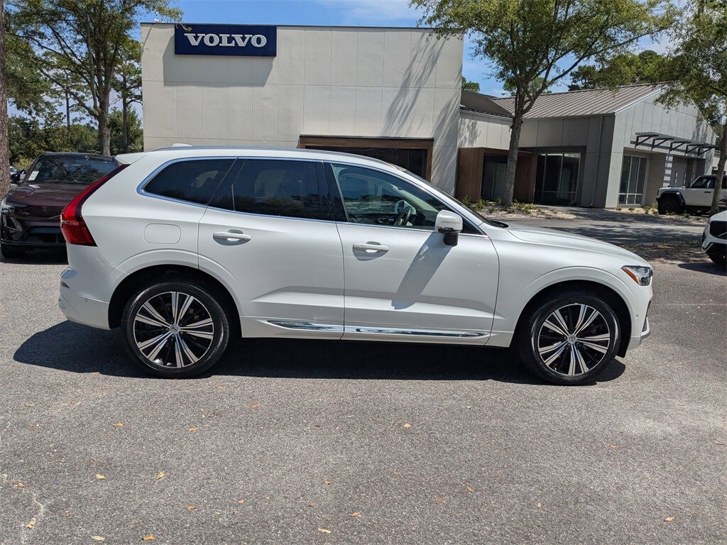 Certified 2022 Volvo XC60 Recharge Plug-In Hybrid T8 Inscription SUV