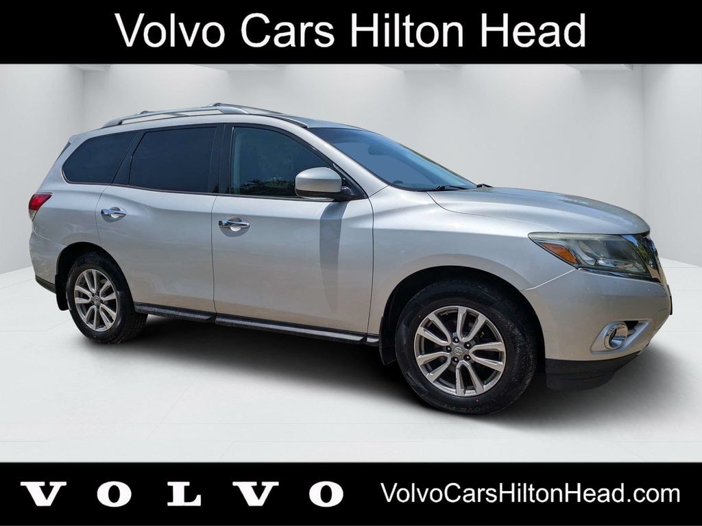 Used 2015 Nissan Pathfinder SV SUV