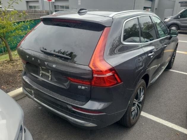 2022 Volvo XC60 B5 Inscription photo 3