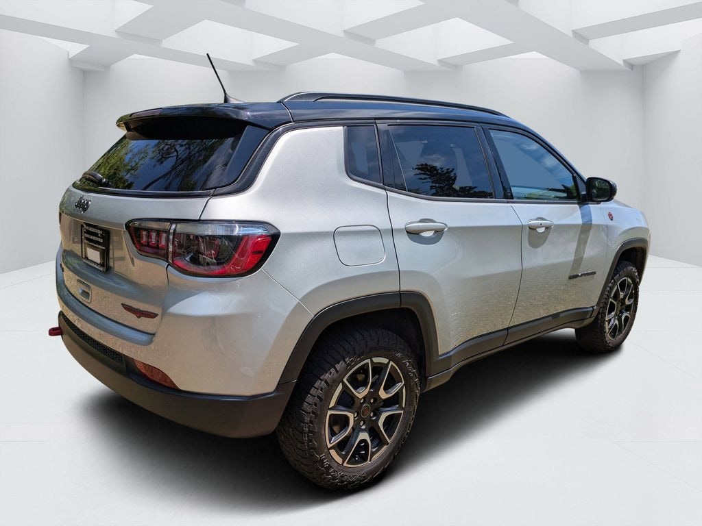 Used 2025 Jeep Compass Trailhawk SUV