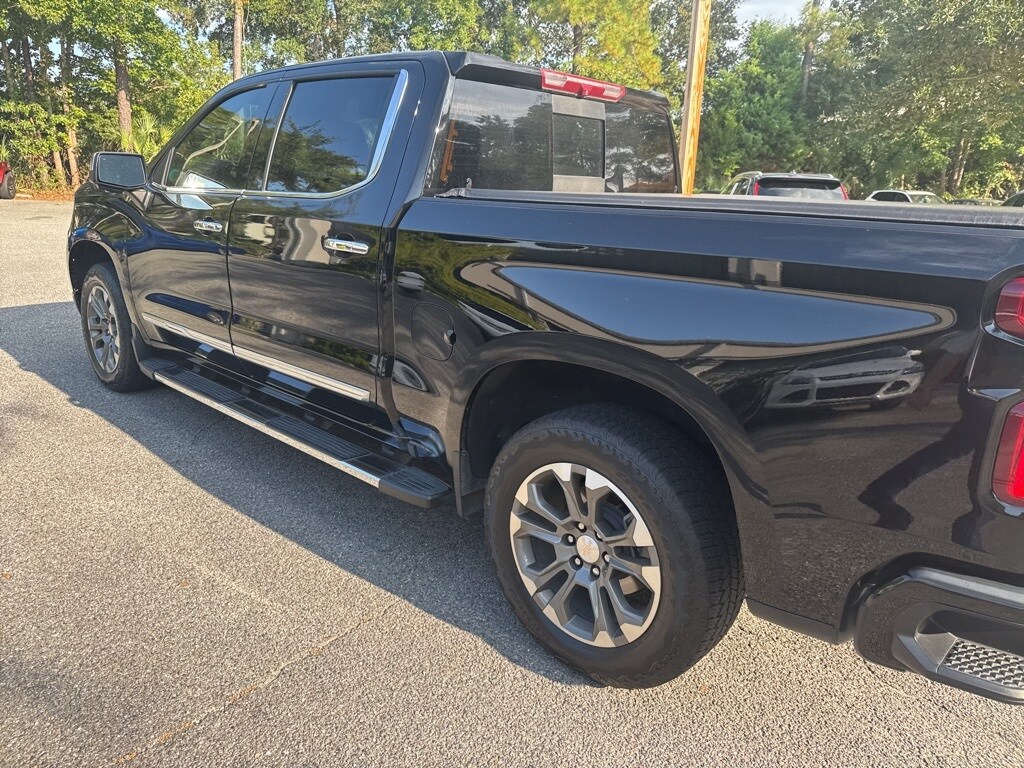 2023 Chevrolet Silverado High Country photo 3