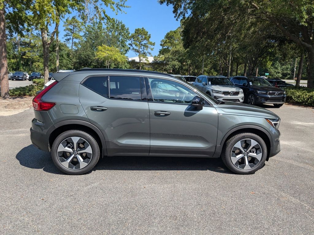 New 2026 Volvo XC40 B4 Plus SUV