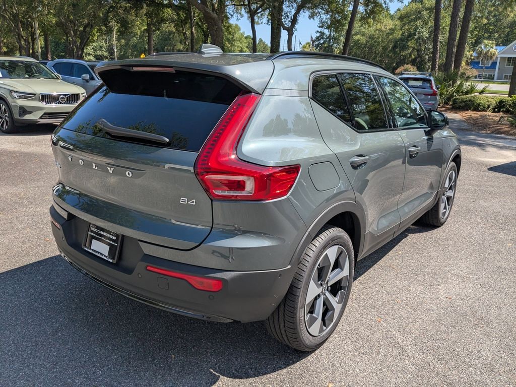 New 2026 Volvo XC40 B4 Plus SUV