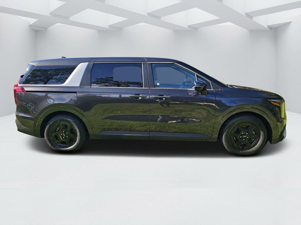 Used 2025 Kia Carnival LXS Minivan/Van