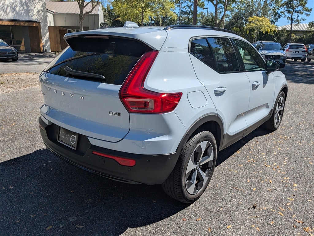 Certified 2025 Volvo XC40 B5 Plus Dark Theme SUV