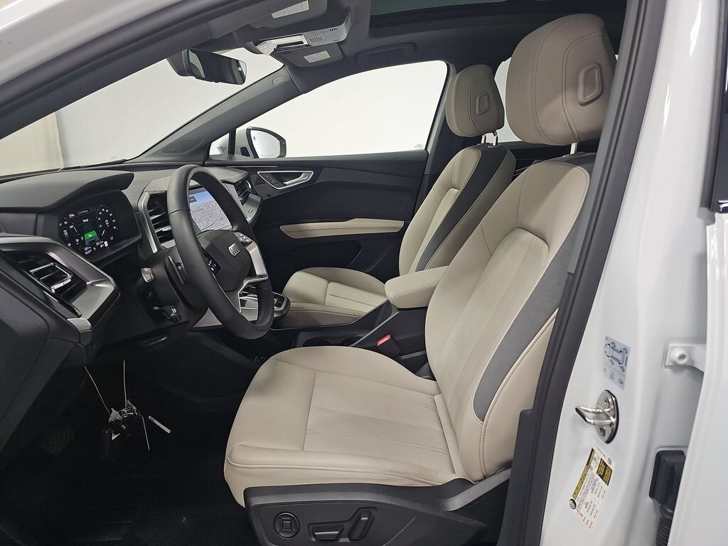2024 Audi Q4 50 55 E-tron Premium Plus photo 3