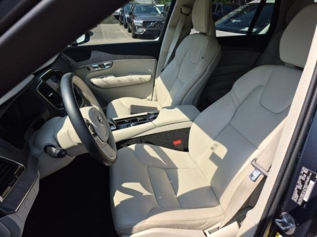 2023 Volvo XC90 Plus photo 4