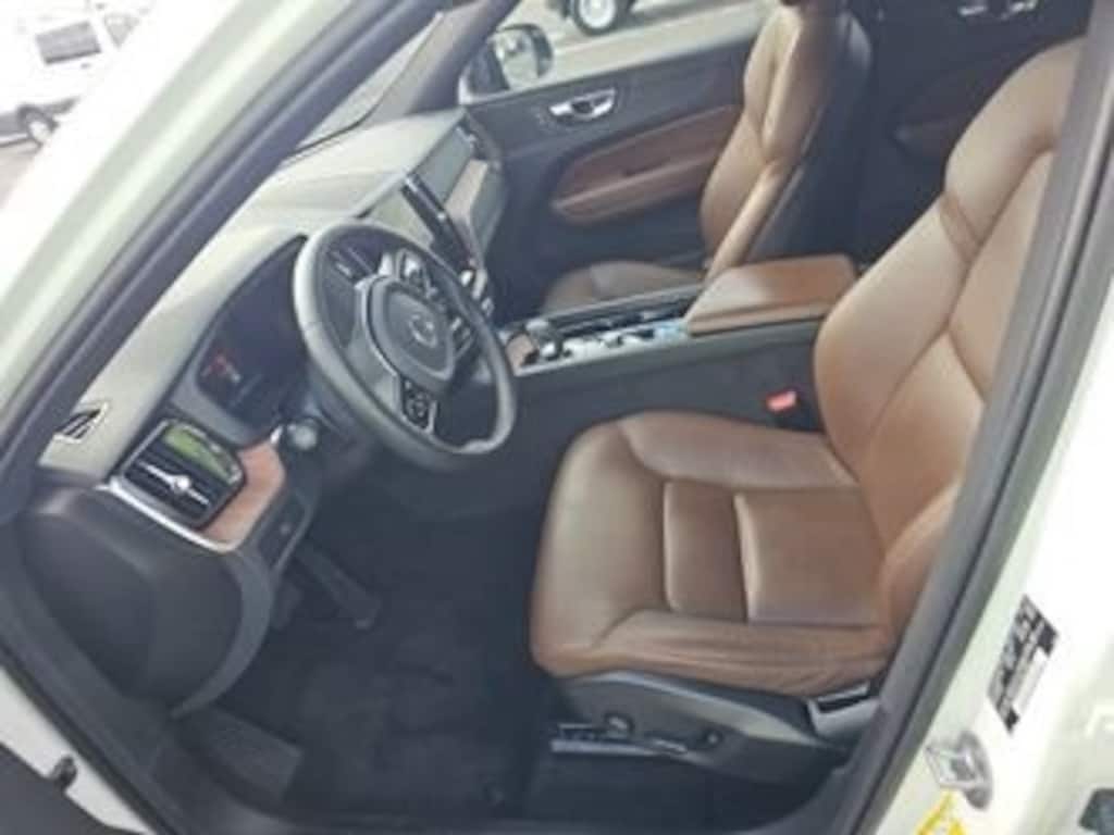 Used 2023 Volvo XC60 B5 Plus Dark Theme SUV