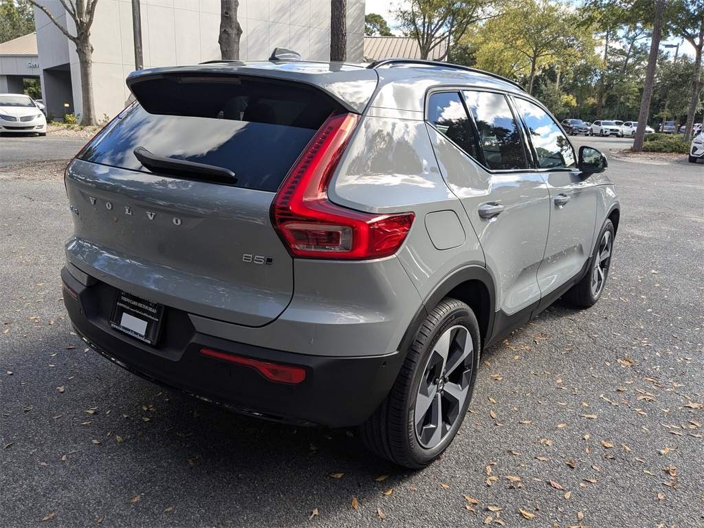 New 2026 Volvo XC40 B5 Plus SUV