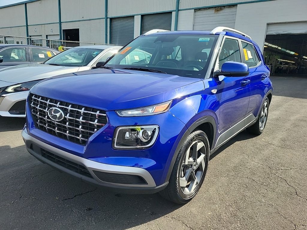 Used 2025 Hyundai Venue Limited SUV