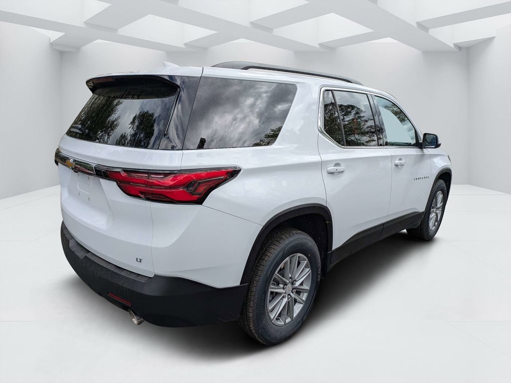 Used 2023 Chevrolet Traverse LT SUV