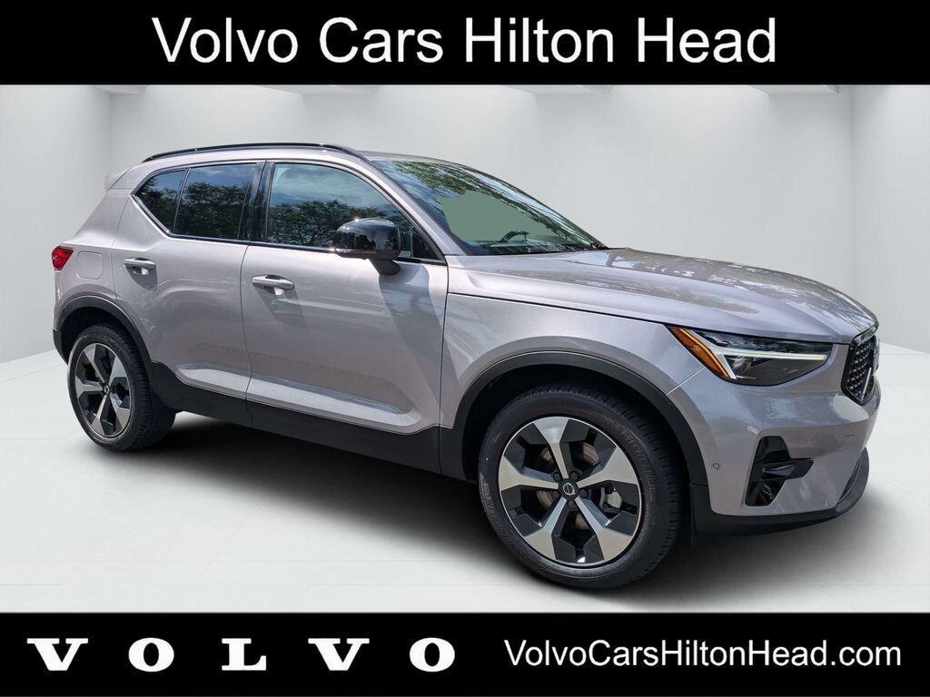 New 2026 Volvo XC40 B5 Plus SUV