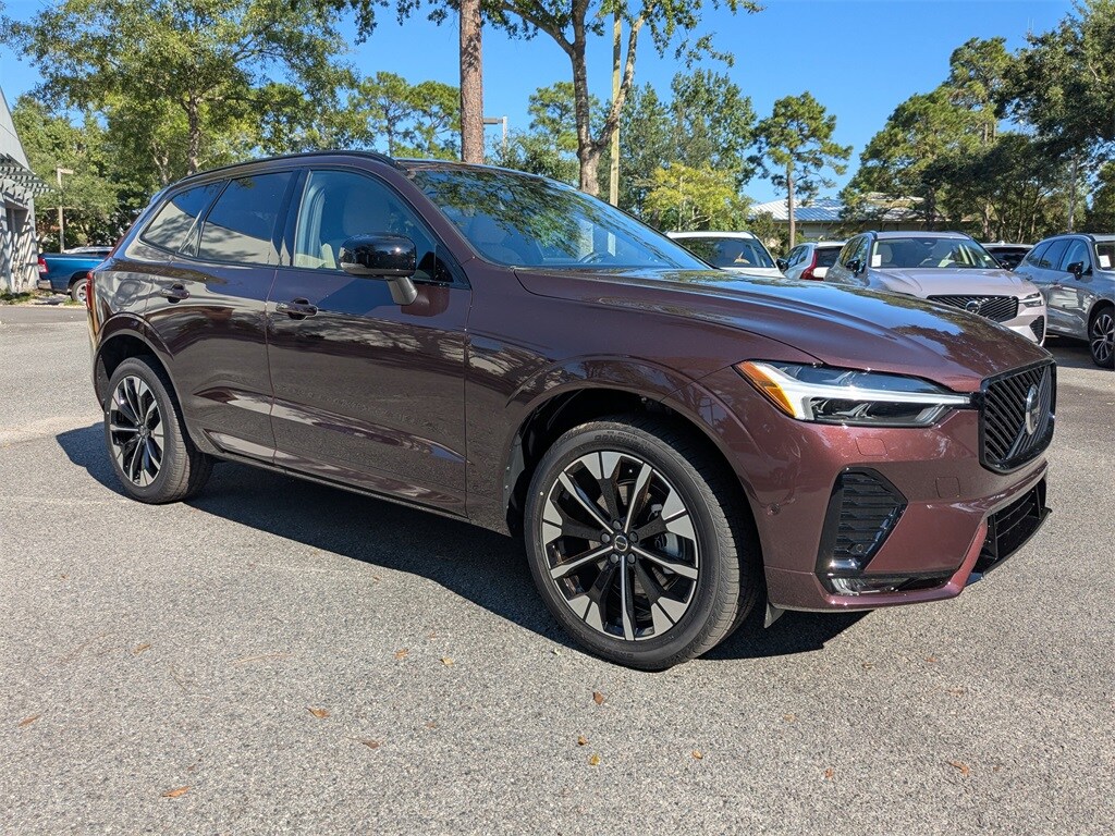 2026 Volvo XC60 B5 Plus photo 2