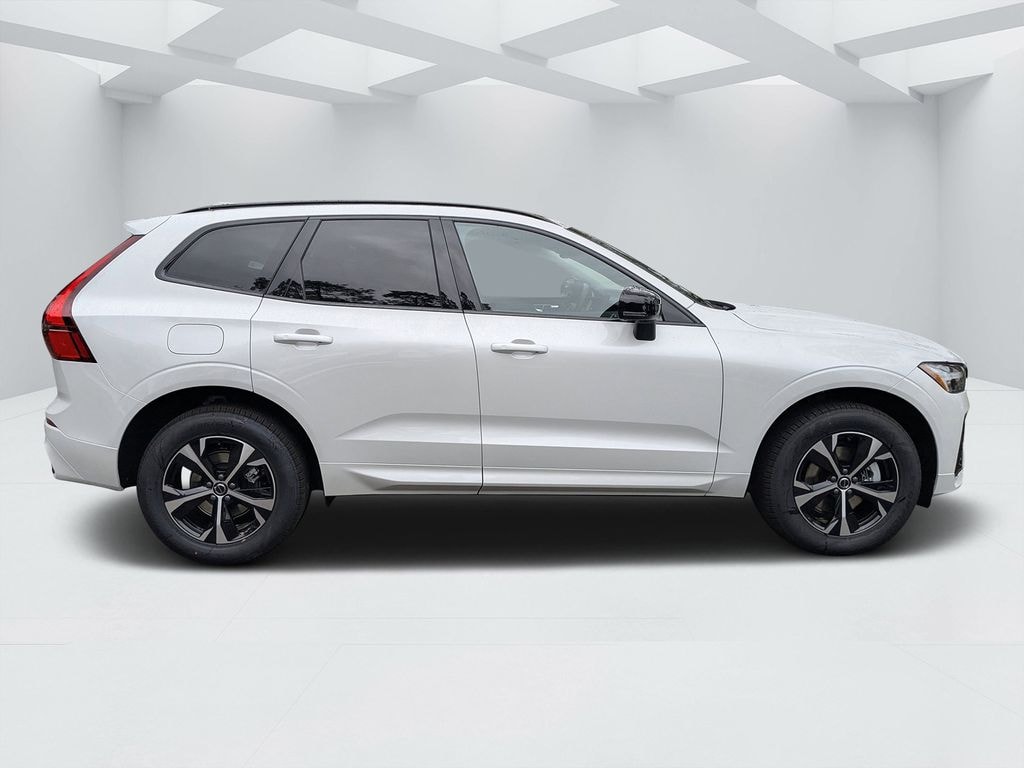 New 2026 Volvo XC60 B5 Core SUV