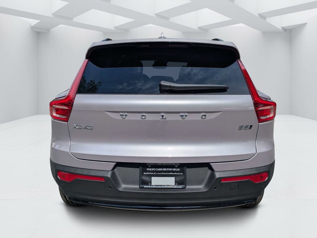New 2026 Volvo XC40 B5 Plus SUV