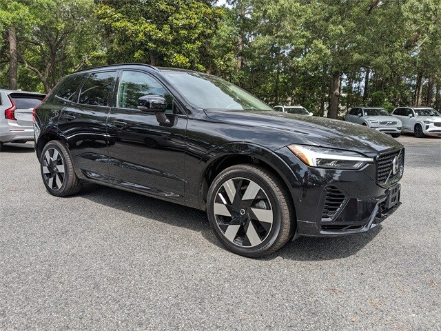 2024 Volvo XC60 Recharge Hybrid T8 Plus photo 2