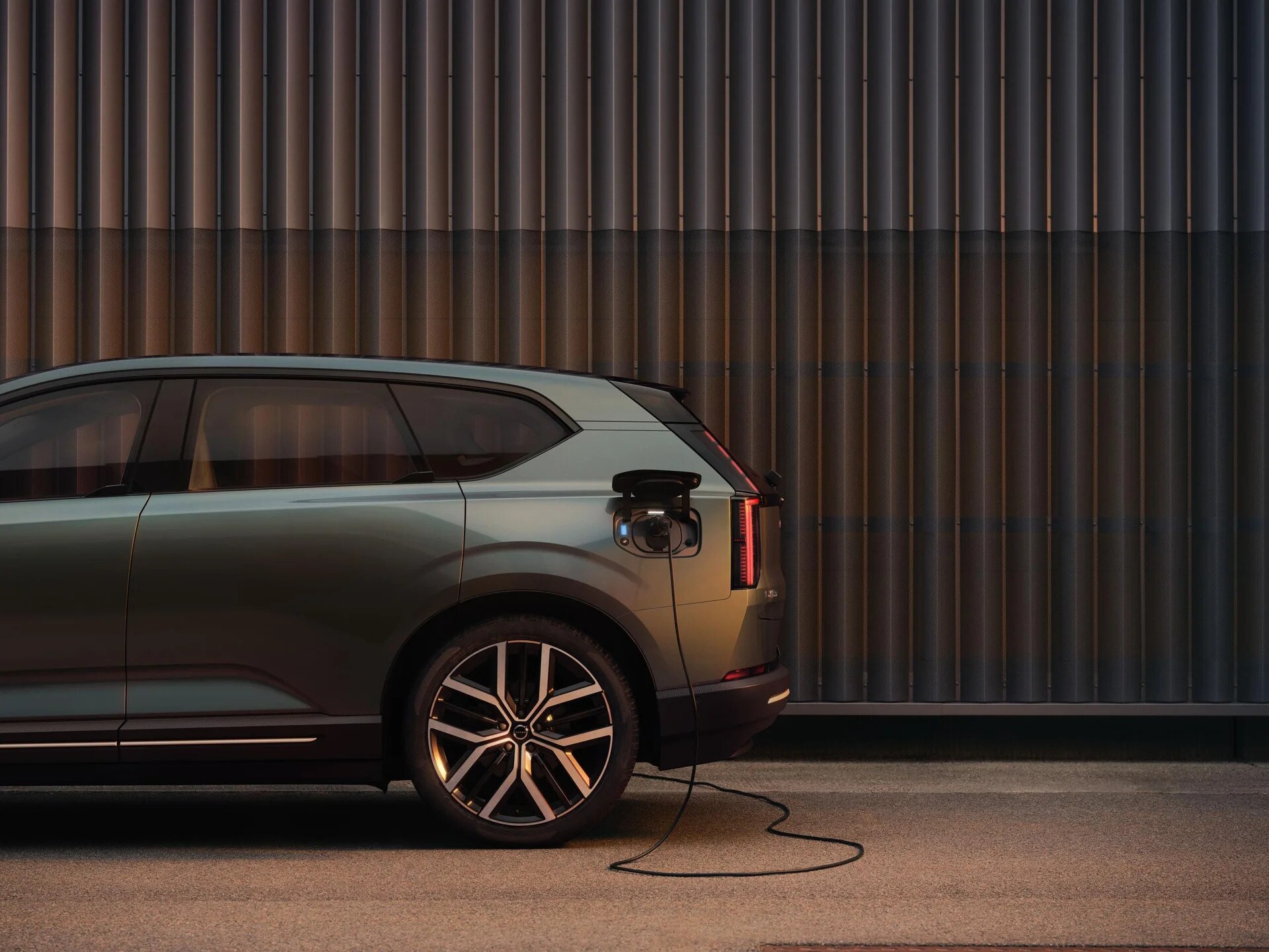 2027 Volvo EX60 compared with prior Volvo EVs placeholder