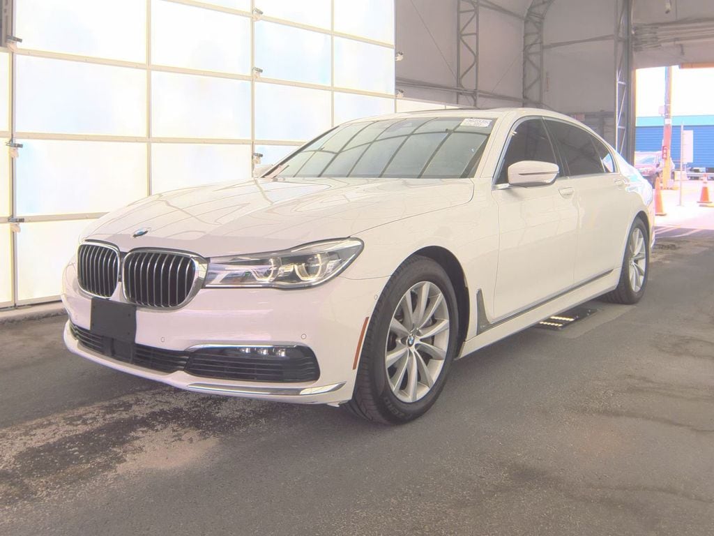 2018 BMW 7 Series 750i xDrive's photo
