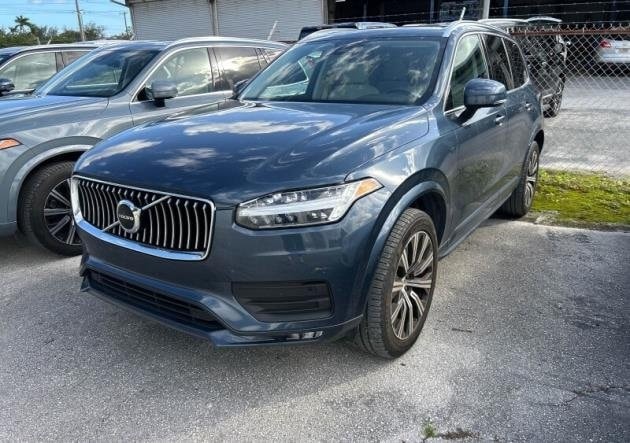 2023 Volvo XC90 Core's photo